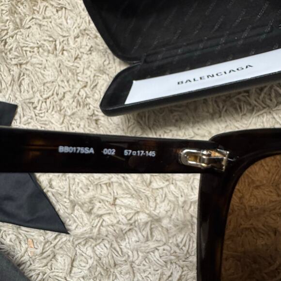 NWOT BALENCIAGA SUNGLASSES - Picture 5 of 6